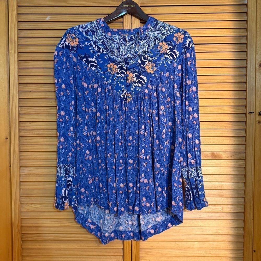 Free People Chic Blue Floral Blouse size small